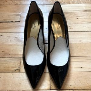 Michael Kors Black Patent Kitten Heel Pump Size 10